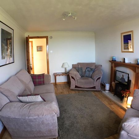 Amber'S Cottage Staffin Exterior photo